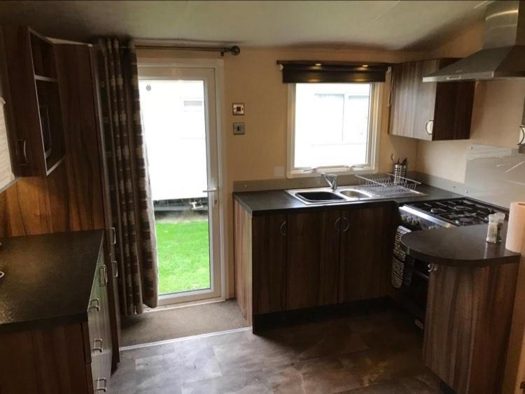 The Winchester Luxury Pet Friendly Caravan On Broadland Sands Holiday Park Between Lowestoft And Great Yarmouth Hotel Corton  Exterior foto